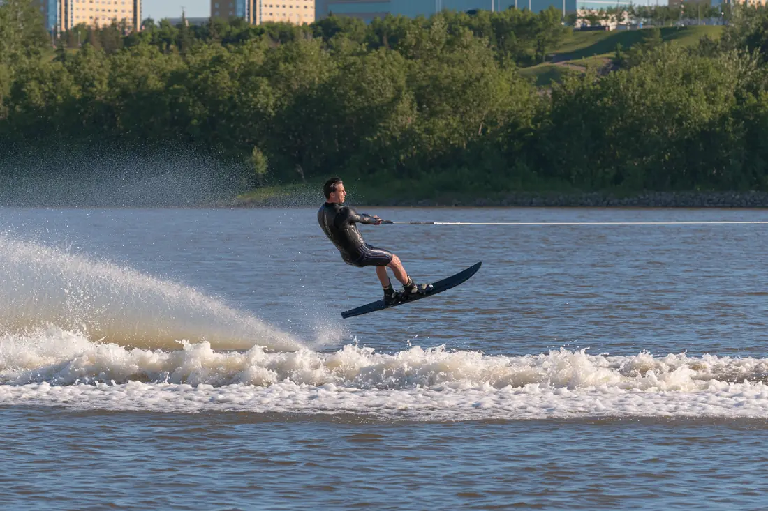 Tournament water-skiing